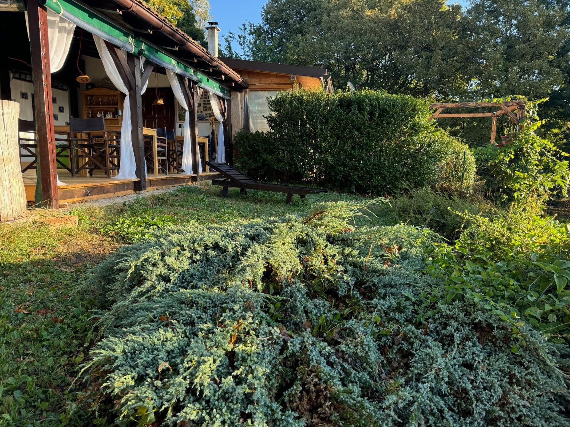 Guest House Lagotto'S Peak Radatovici Екстер'єр фото