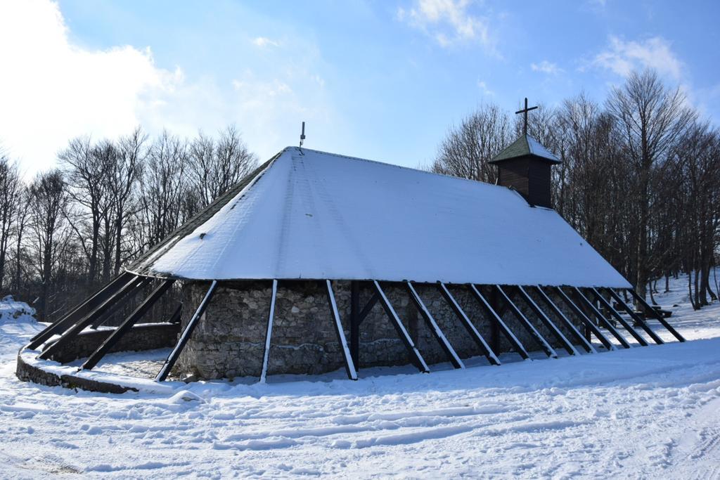 Guest House Lagotto'S Peak Radatovici Екстер'єр фото